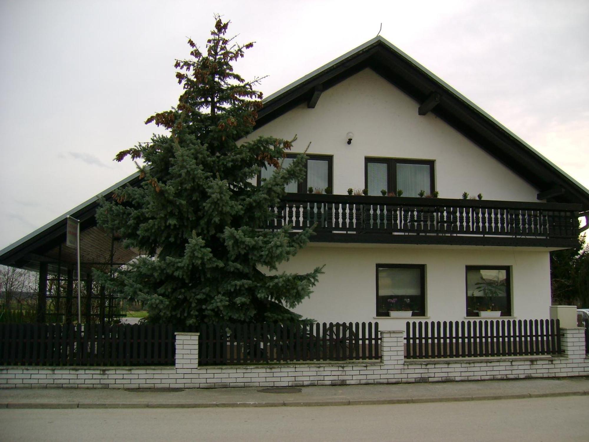 Guest Accomodation Skerlak Моравске-Топлице Екстериор снимка